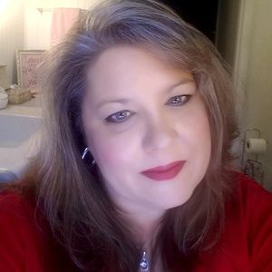 Meet your Posher, Serina